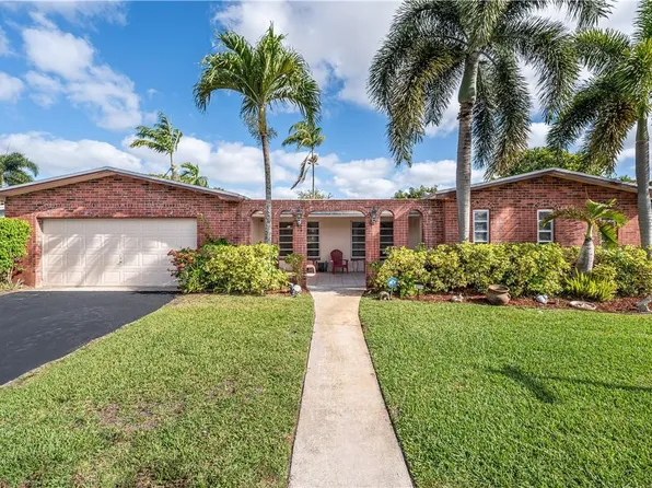 9711 NW 3rd Street, Pembroke Pines, FL 33024
