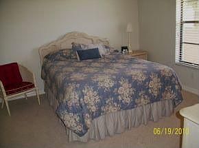5th image of 1051 Swallow Ave Unit 303