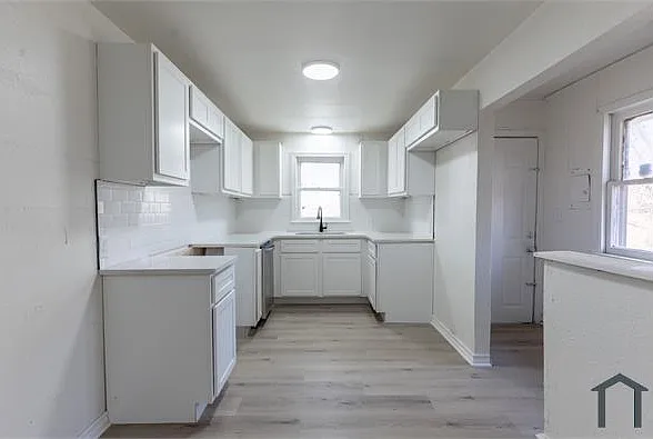 2 bed, $1,200 — Photo 4