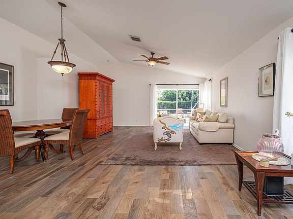 4th image of 1355 Plumosa Way