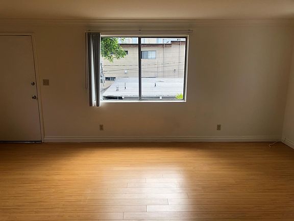 3rd image of 206 W Maple St APT B