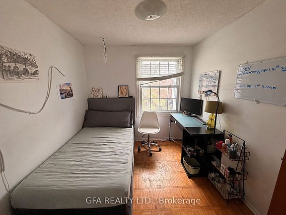 5th image of 383 Edinburgh Rd S #38
