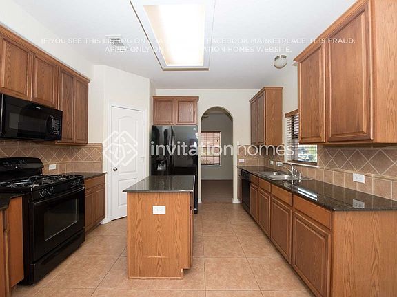 4th image of 2306 Siegen Dr