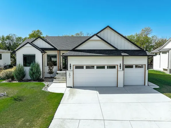 201 S Wellcrest St, Goddard, KS 67052