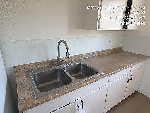 Charming & Convenient Upstairs Unit in Santa Clara Great Neighborhood — Photo 2