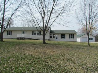 915 N Church St, Sullivan, MO 63080