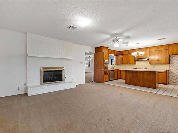 5th image of 503 N College