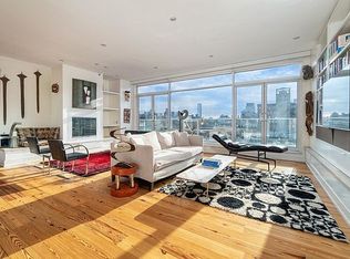 19 Saint Marks Pl, New York, NY 10003