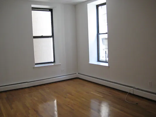 Rented by Sandra Ospina, Licensed Real Estate Broker | media 62