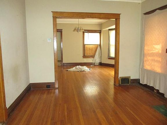 5th image of 209 Jackson Ave