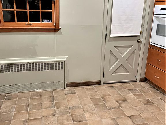 2nd image of 46 Ramblewood Ave