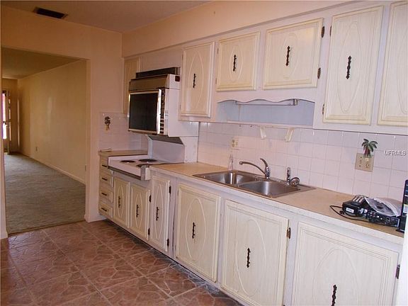 5th image of 5880 38th Ave N APT 110