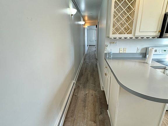 2nd image of 805 W Grove St #1