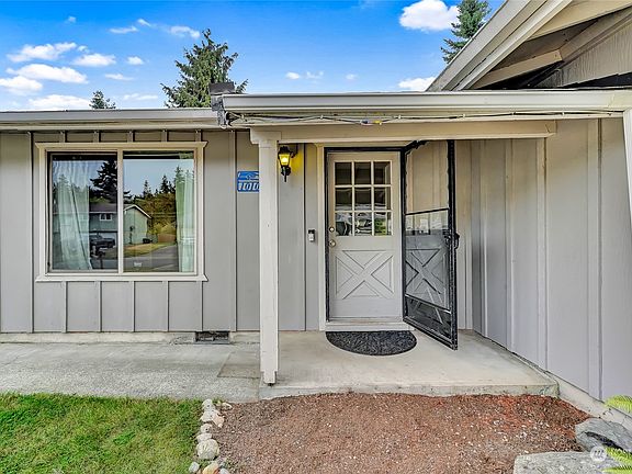 3rd image of 1010 N Viewmont Drive