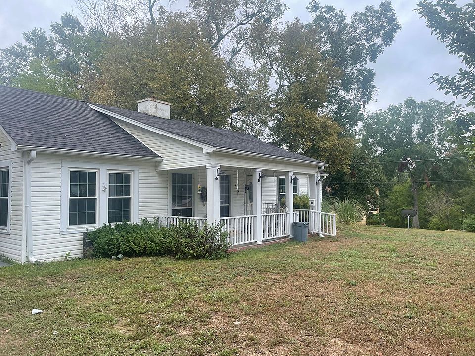1st image of 404 N Live Oak St
