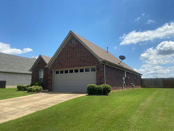 5th image of 1067 Fredrick Dr