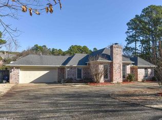 24 Winona Dr, Maumelle, AR 72113