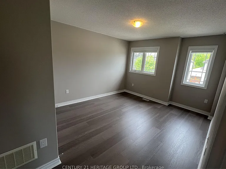 860 Elvidge Trl — Photo 20