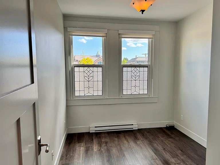 166 E 11th Ave #8 — Photo 47