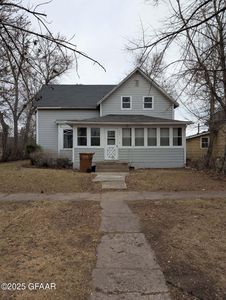 109 N 3rd St, Drayton, ND, 58225