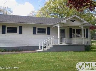 52 Heath Ln, Pocono Summit, PA 18346
