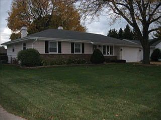 1st image of 1903 Clover Ln