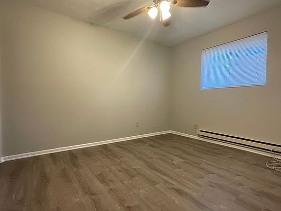 5th image of 3706 Greenwood Blvd #13