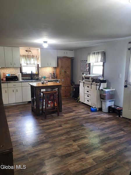 5th image of 19 Tavern Road