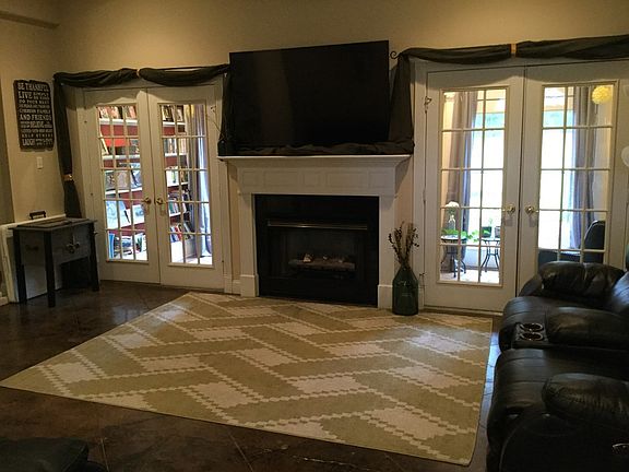 4th image of 130 Dianne Dr