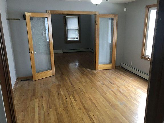 2nd image of 301 Lincoln Ave #1-1-1