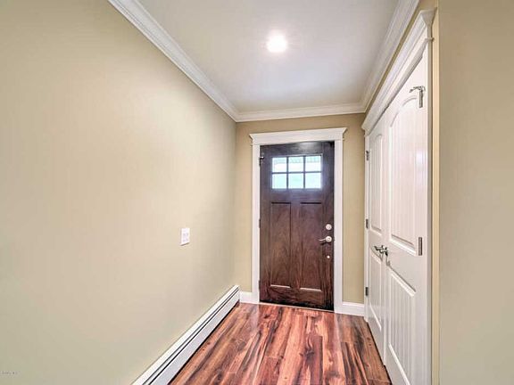 2nd image of 10 Noranda St