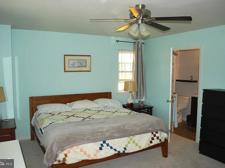 290 Lawndale Ave — Photo 17