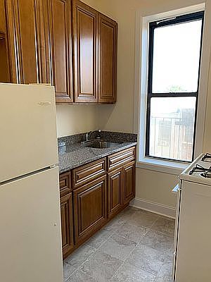4th image of 773 44th St #C14