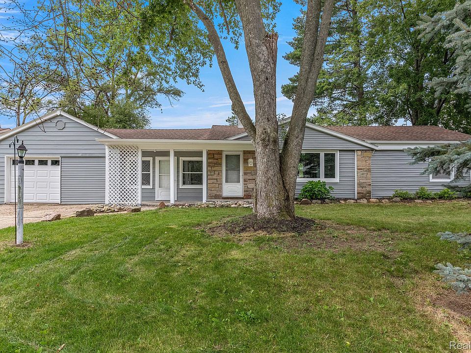 1st image of 19365 Merriman Ct