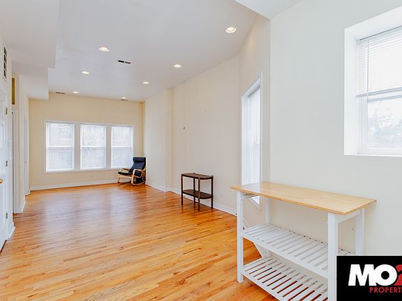 5th image of 3554 N Hermitage Ave #2