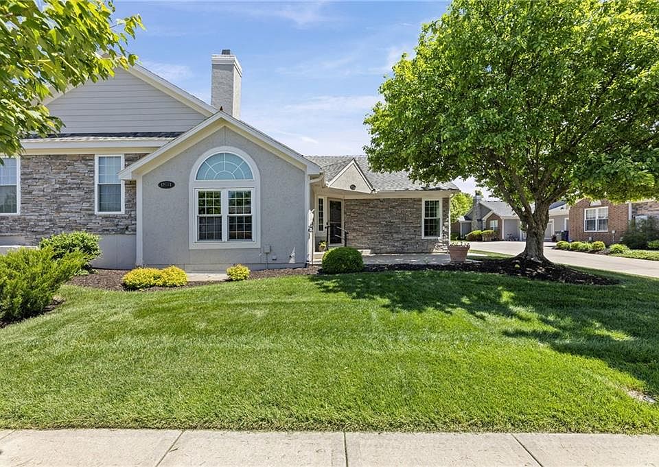 1st image of 12001 S Tallgrass Dr APT 201