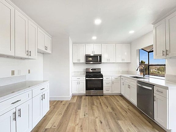 5th image of 13879 Graber Ave