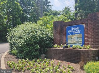25 Forsythia Ct, Lafayette Hill, PA 19444