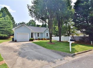 4702 Tuliptree Dr, Greensboro, NC 27455