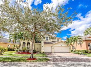 3965 E Hibiscus St, Weston, FL 33332