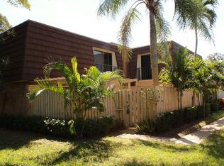 716 7th Ln, Palm Beach Gardens, FL 33418