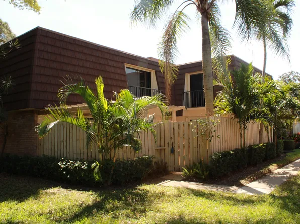 716 7th Ln, Palm Beach Gardens, FL 33418