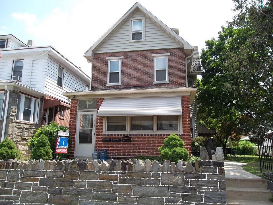 339 Wanamaker Ave #1