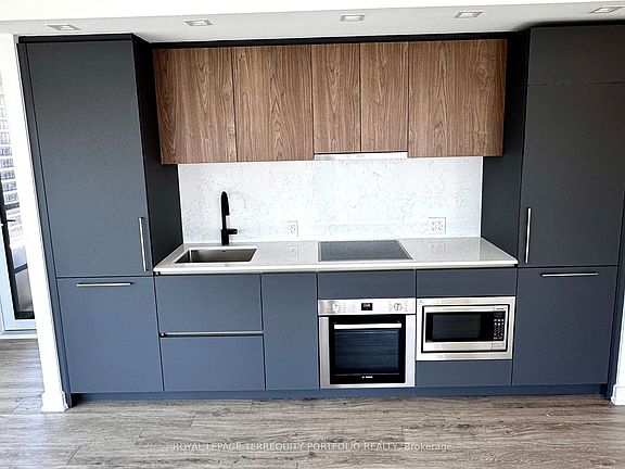 3rd image of 609 Sherbourne St #3102