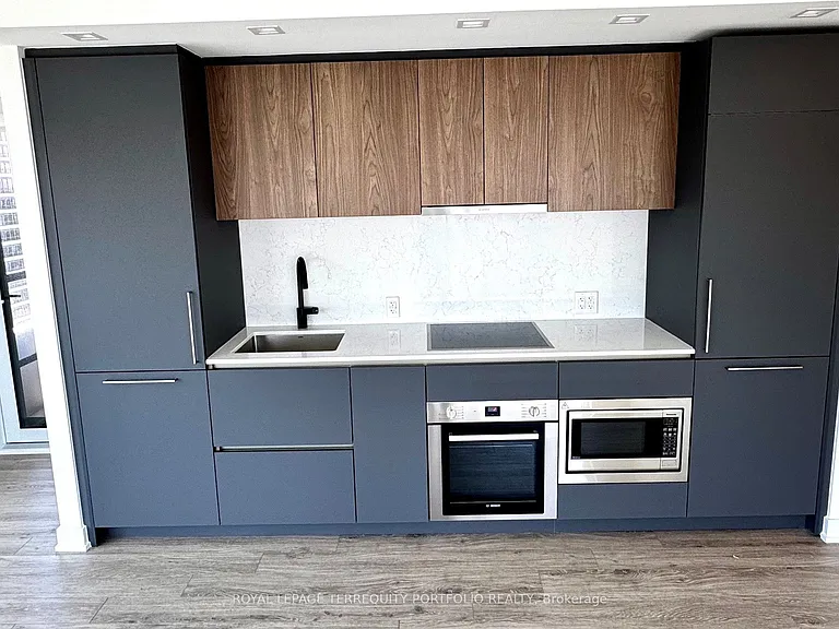 609 Sherbourne St #3102 — Photo 3