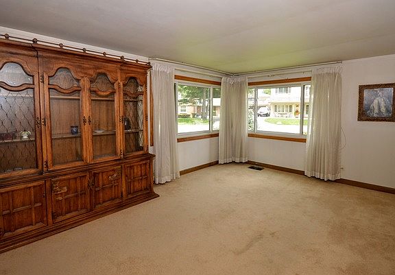 5th image of 4905 Stone Circle Dr