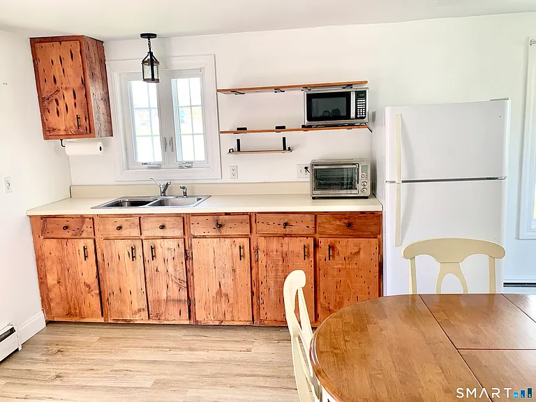 14 Stoney Brook Dr — Photo 2