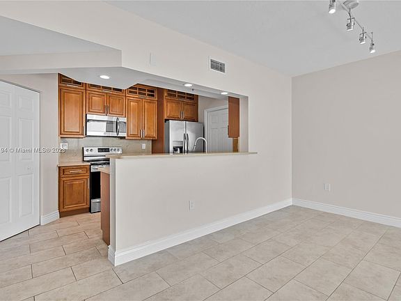 4th image of 3020 NE 32nd Ave APT 1513