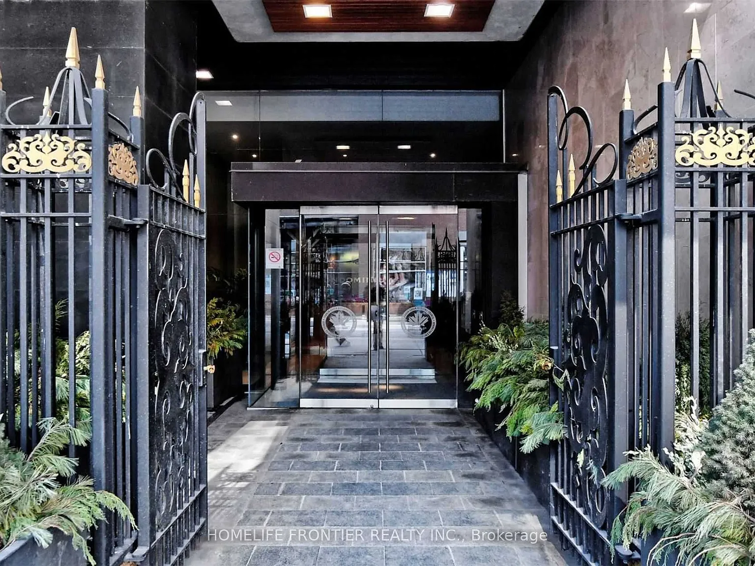 M5v Condos — Photo 4