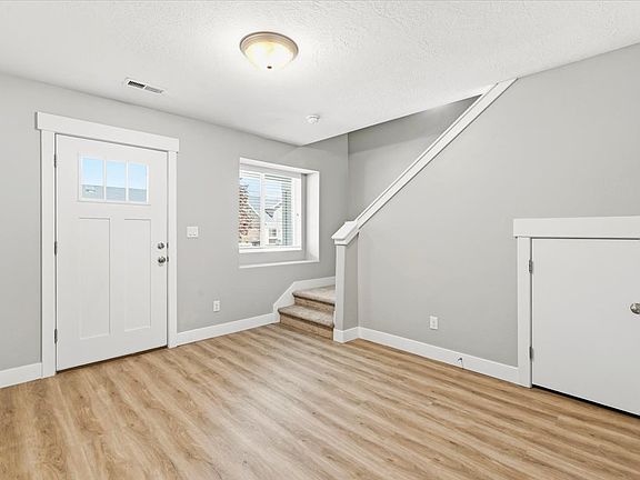 3rd image of 857 W 225 S